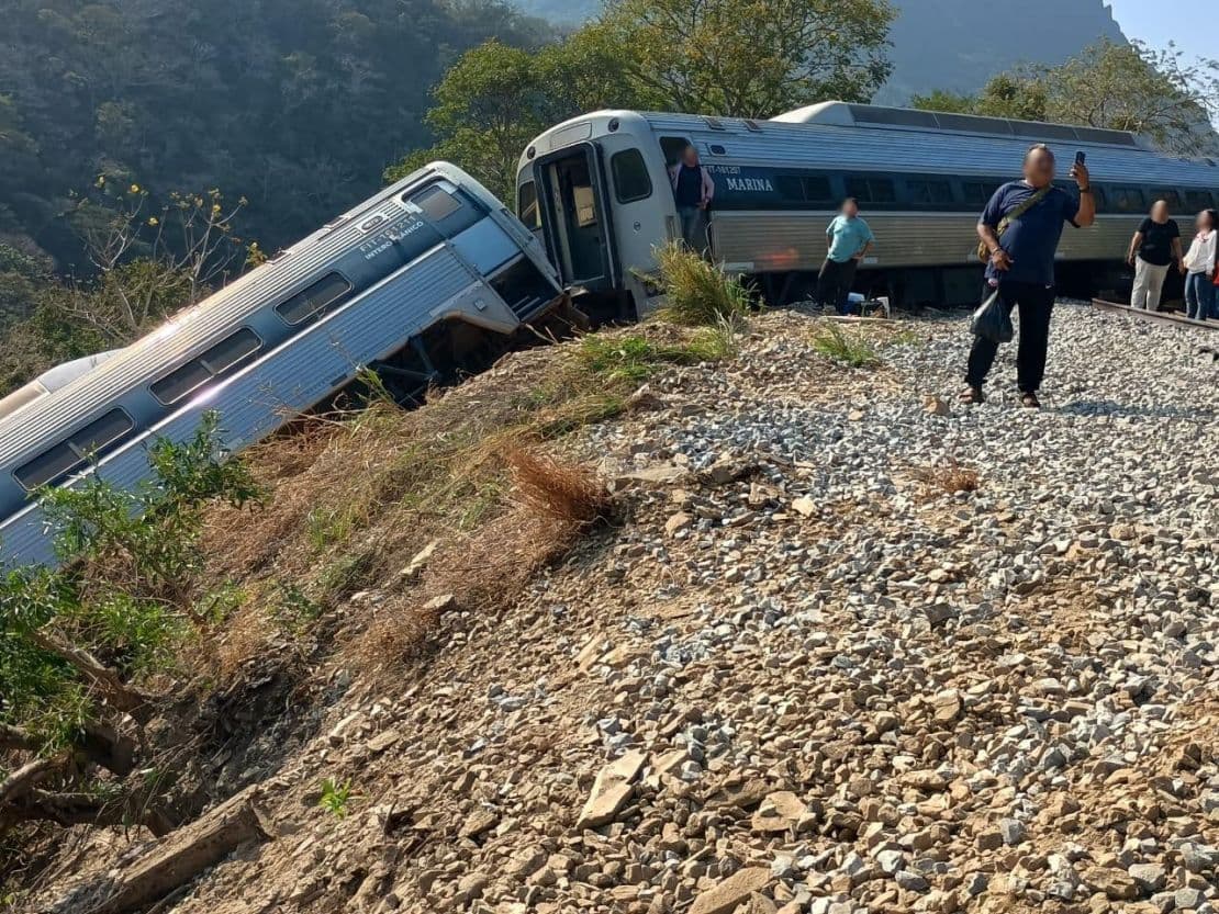 Semar recupera los cuerpos de las 13 víctimas del accidente del Tren Transístmico