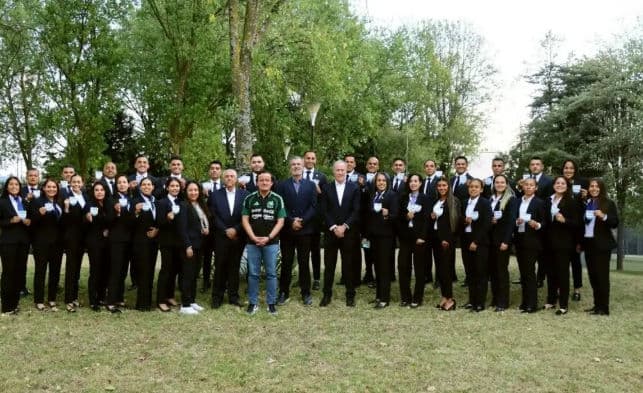 Árbitros mexicanos reciben gafete FIFA y quedan habilitados para dirigir a nivel internacional